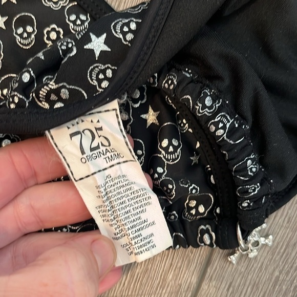 725 originals y2K Black Skull and Star Bikini Top large - Picture 4 of 4